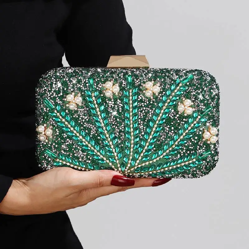 Женская зеленая вечерняя сумка со стразами, роскошная сумочка для свадебной вечеринки с цепочкой, элегантный клатч на цепочке, сумочка для свадебного ужина 
Женская зеленая вечерняя сумка со стразами, роскошная сумочка для свадебной вечеринки с цепочкой, элегантный клатч на цепочке, сумочка для свадебного ужина