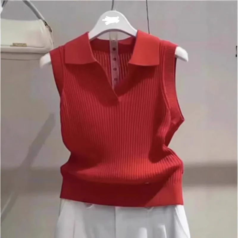 Red high-end lapel sleeveless knitted vest women2025New Summer Commuting Simple Casual Versatile Top
Red high-end lapel sleeveless knitted vest women2025New Summer Commuting Simple Casual Versatile Top