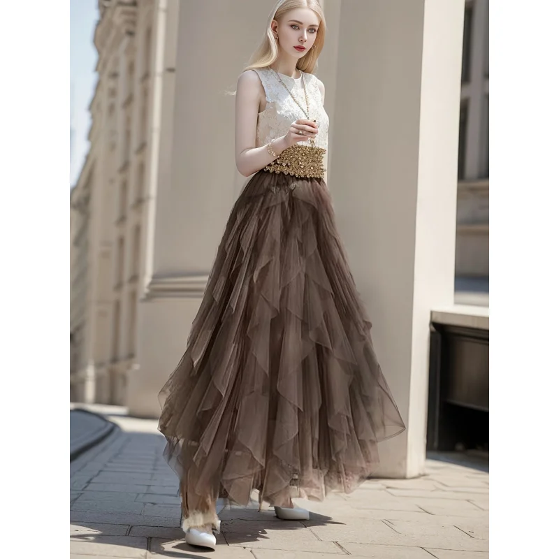 Irregular High-Waisted A-Line Tulle Skirt, Layered Tulle Skirt with Cake Design
Irregular High-Waisted A-Line Tulle Skirt, Layered Tulle Skirt with Cake Design