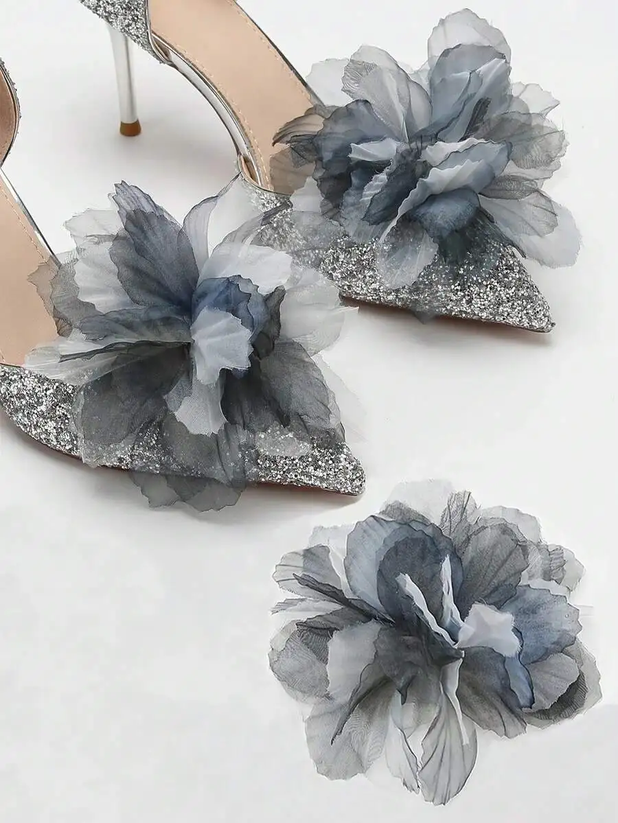 Organza Ombre 3D Floral Shoe Clips For Women Detachable Elegant Shoe Decorations
Organza Ombre 3D Floral Shoe Clips For Women Detachable Elegant Shoe Decorations