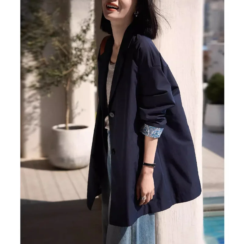 "Paper Man" Color-Blocked Interior/Turn-Down Collar One-Sleeve Long Trench Coat For Autumn
"Paper Man" Color-Blocked Interior/Turn-Down Collar One-Sleeve Long Trench Coat For Autumn