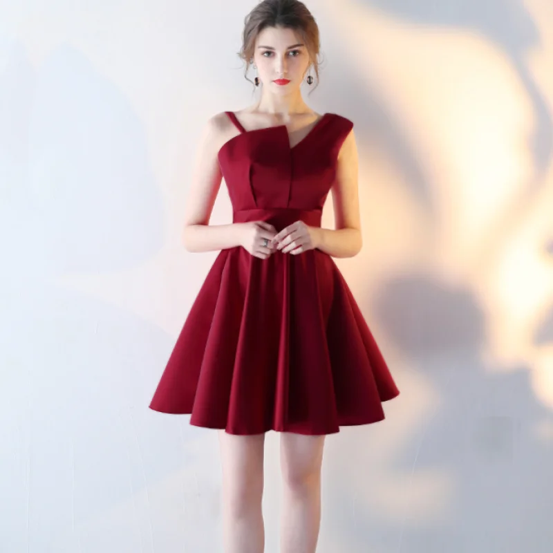 Customized White Red Champagne Short Satin Prom Dreses Girl Sleeveless Banquet Gradutaion Robe Homecoming Wedding Party Dress
Customized White Red Champagne Short Satin Prom Dreses Girl Sleeveless Banquet Gradutaion Robe Homecoming Wedding Party Dress