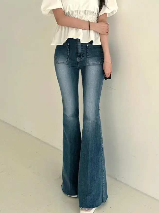 Retro High Waist Slimming Denim Jeans Women's Micro Flared Waed ket Detail Frayed Long Trousers Faionable Casual Jeans
Retro High Waist Slimming Denim Jeans Women's Micro Flared Waed ket Detail Frayed Long Trousers Faionable Casual Jeans