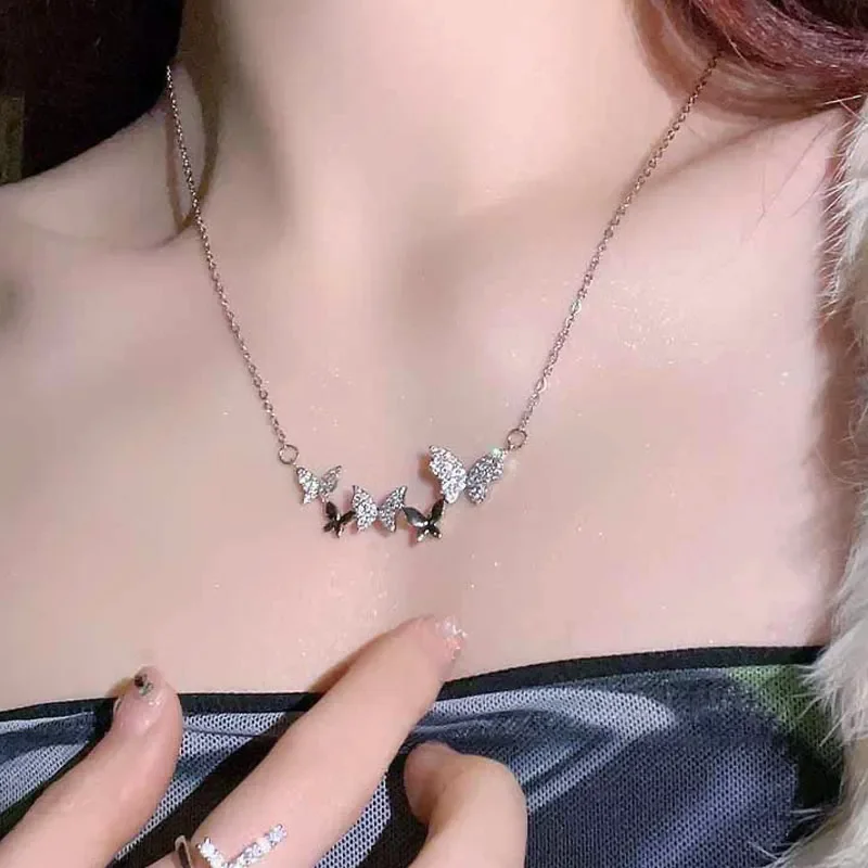 Metal Rhinestones Multi Butterfly Pendant Necklace for Women New Fashion Charming Sweet Cool Girls Party Jewelry Birthday Gift
Metal Rhinestones Multi Butterfly Pendant Necklace for Women New Fashion Charming Sweet Cool Girls Party Jewelry Birthday Gift