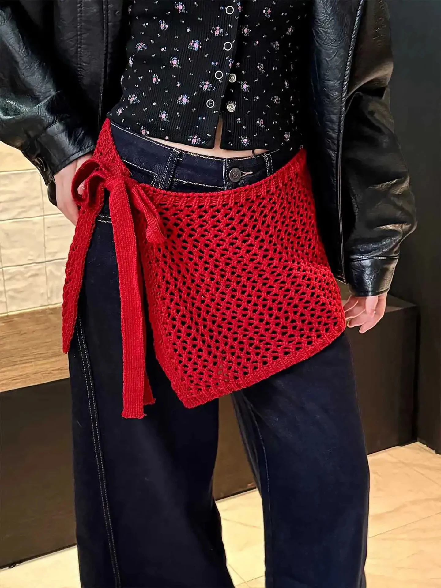 Korean Style Ins Hollow Knitted Red Skirt Women's Spring Summer Outerwear Fashion Decorative Belted Half-length Skirt
Korean Style Ins Hollow Knitted Red Skirt Women's Spring Summer Outerwear Fashion Decorative Belted Half-length Skirt