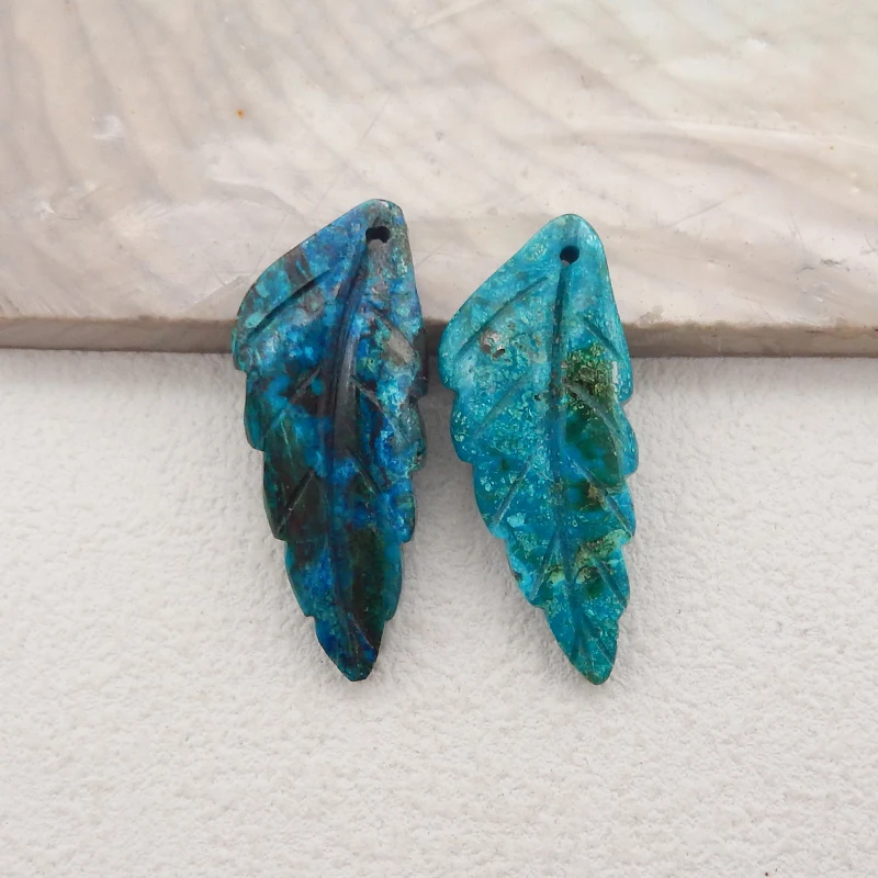2PCS Natural Stone Carved Leaf Chrysocolla Pendant Beads Set For Necklace Jewelry DIY Making 35x14x5mm 6.5g
2PCS Natural Stone Carved Leaf Chrysocolla Pendant Beads Set For Necklace Jewelry DIY Making 35x14x5mm 6.5g