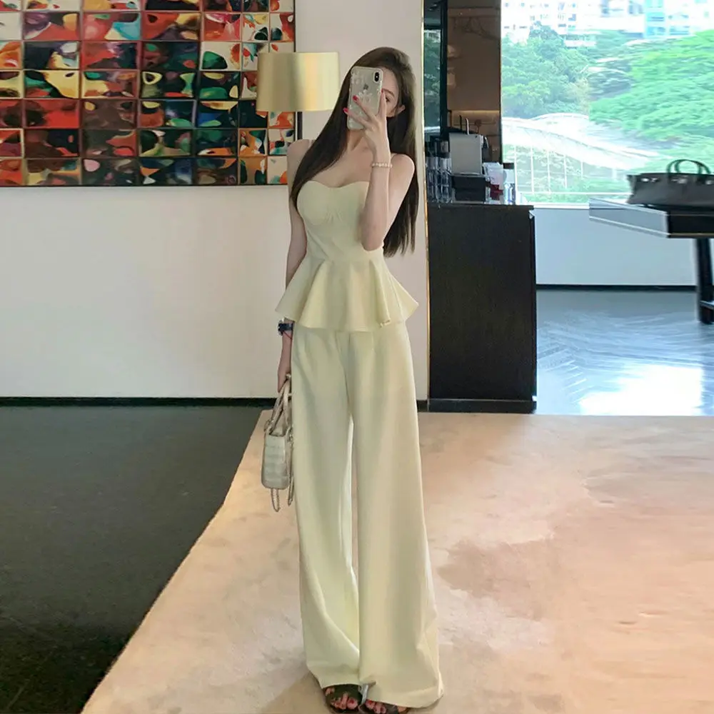 2025 New Summer High-end Fashionable Waist-closing Suspender Vest and High-waist Wide-leg Pants Two Piece Sets Womens Outifits
2025 New Summer High-end Fashionable Waist-closing Suspender Vest and High-waist Wide-leg Pants Two Piece Sets Womens Outifits