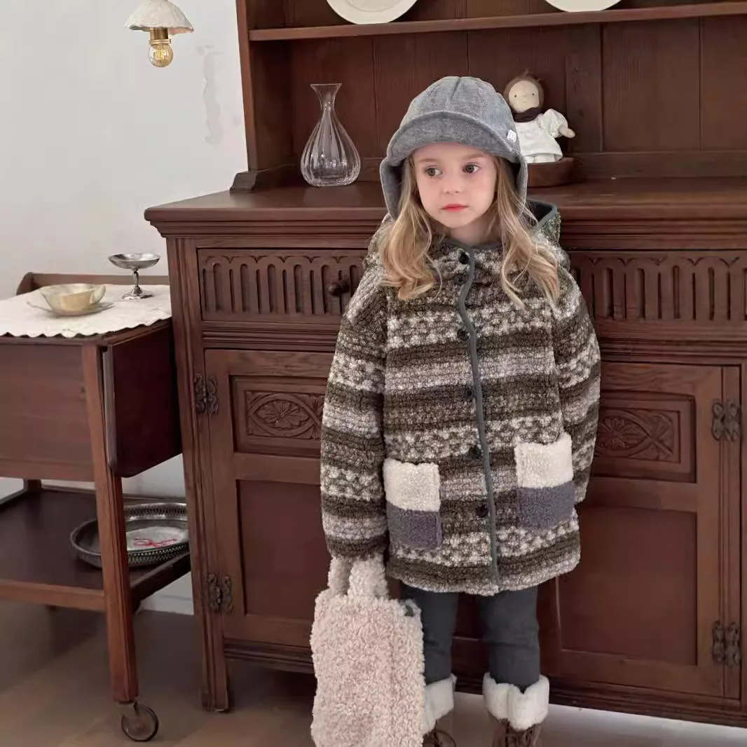 Stylish Suede Girls Jacket Fleece Thick Toddler Girls Coat Thermal Winter Children's Clothes
Stylish Suede Girls Jacket Fleece Thick Toddler Girls Coat Thermal Winter Children's Clothes