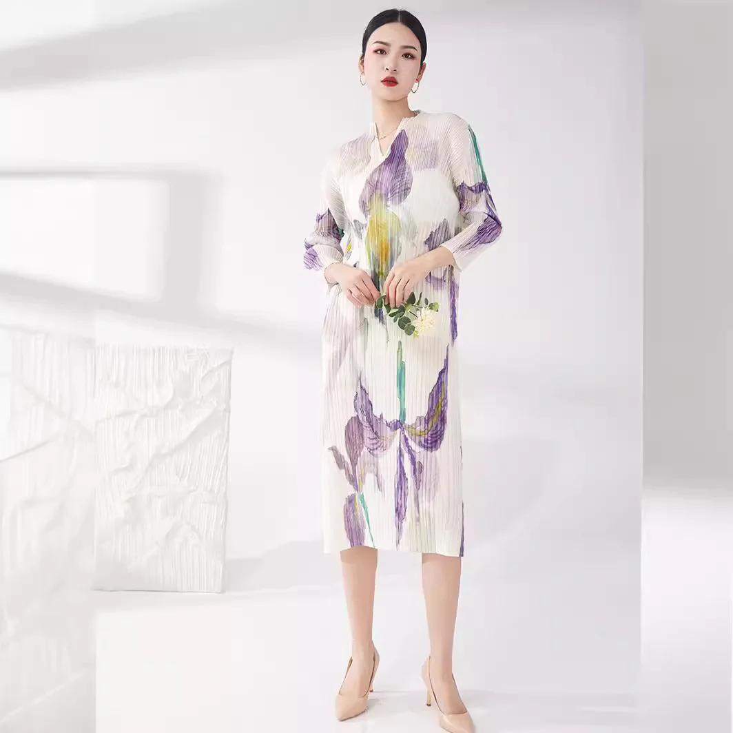 Плиссированное платье Miyake Senior Sense of Dress, новинка лета 2025, ретро-дизайн с v-образным вырезом, чувство сто с иностранной юбкой средней длины
Плиссированное платье Miyake Senior Sense of Dress, новинка лета 2025, ретро-дизайн с v-образным вырезом, чувство сто с иностранной юбкой средней длины