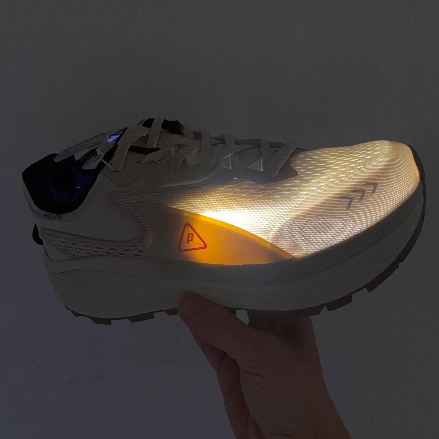 Summer Hot Sale Unisex Training Wearable Running Shoes Athletic Shoes Fitness Shoes Ultralight Sneakers Very Good
Summer Hot Sale Unisex Training Wearable Running Shoes Athletic Shoes Fitness Shoes Ultralight Sneakers Very Good