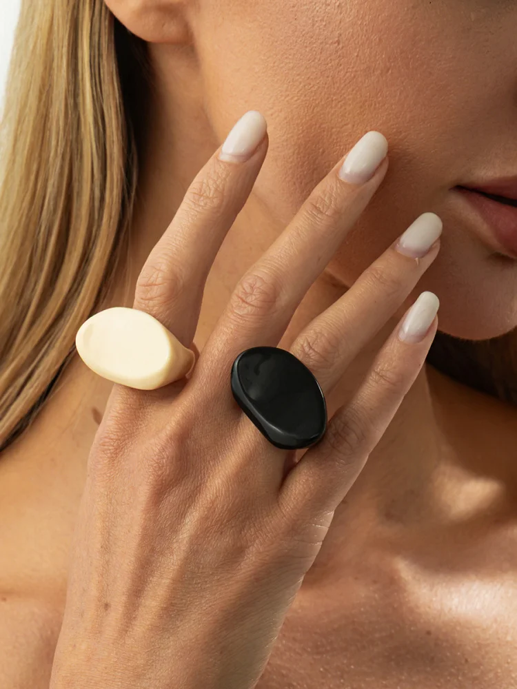 Faionable Geometric Resin Ring for Women Wide Face Oval Index Finger Ring Versatile Hand Jewelry Ele Simple Cross-Border
Faionable Geometric Resin Ring for Women Wide Face Oval Index Finger Ring Versatile Hand Jewelry Ele Simple Cross-Border