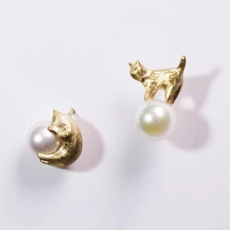 Original Matte shiny asymmetric cute earings stud Vintage Fine Jewelry Light luxury Daily Earing pearl cat earrings for women
Original Matte shiny asymmetric cute earings stud Vintage Fine Jewelry Light luxury Daily Earing pearl cat earrings for women