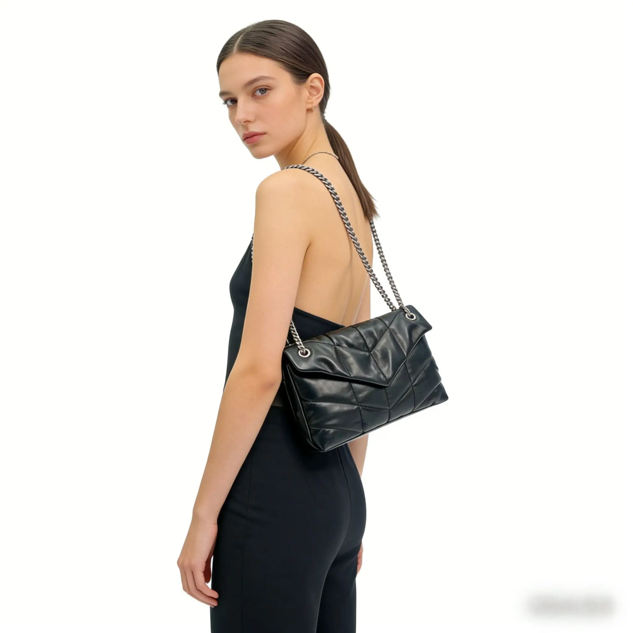 Elegant Women Chain Bag Soft Genuine Leather Handbag Ladies Fashion Single Shoulder Bag Designer Messenger Bag
Elegant Women Chain Bag Soft Genuine Leather Handbag Ladies Fashion Single Shoulder Bag Designer Messenger Bag