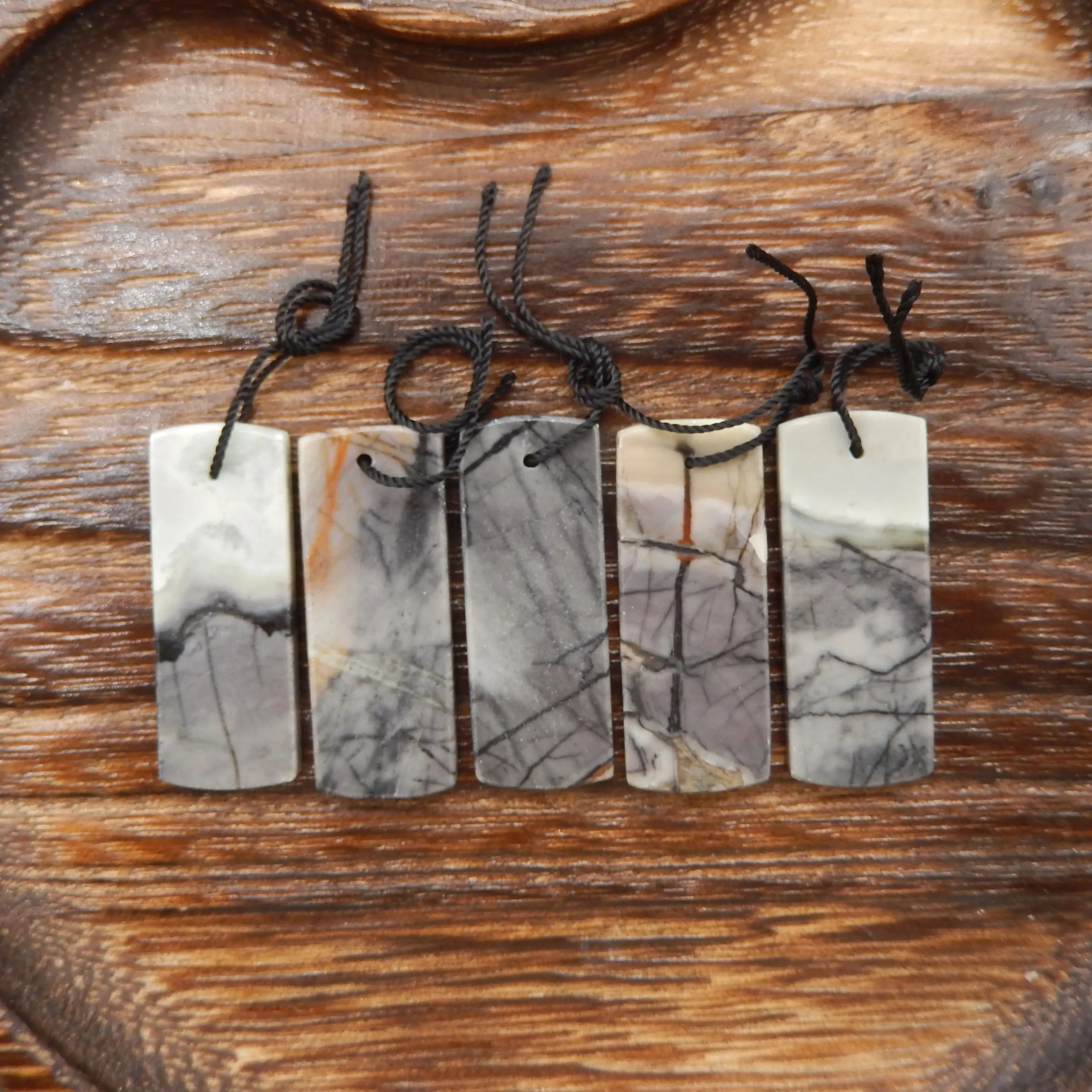 5PCS Picasso Jasper Rectangular Pendants Marbled Gray-White Gemstone Jewelry Set for Handmade Beaded Bracelets Necklaces
5PCS Picasso Jasper Rectangular Pendants Marbled Gray-White Gemstone Jewelry Set for Handmade Beaded Bracelets Necklaces