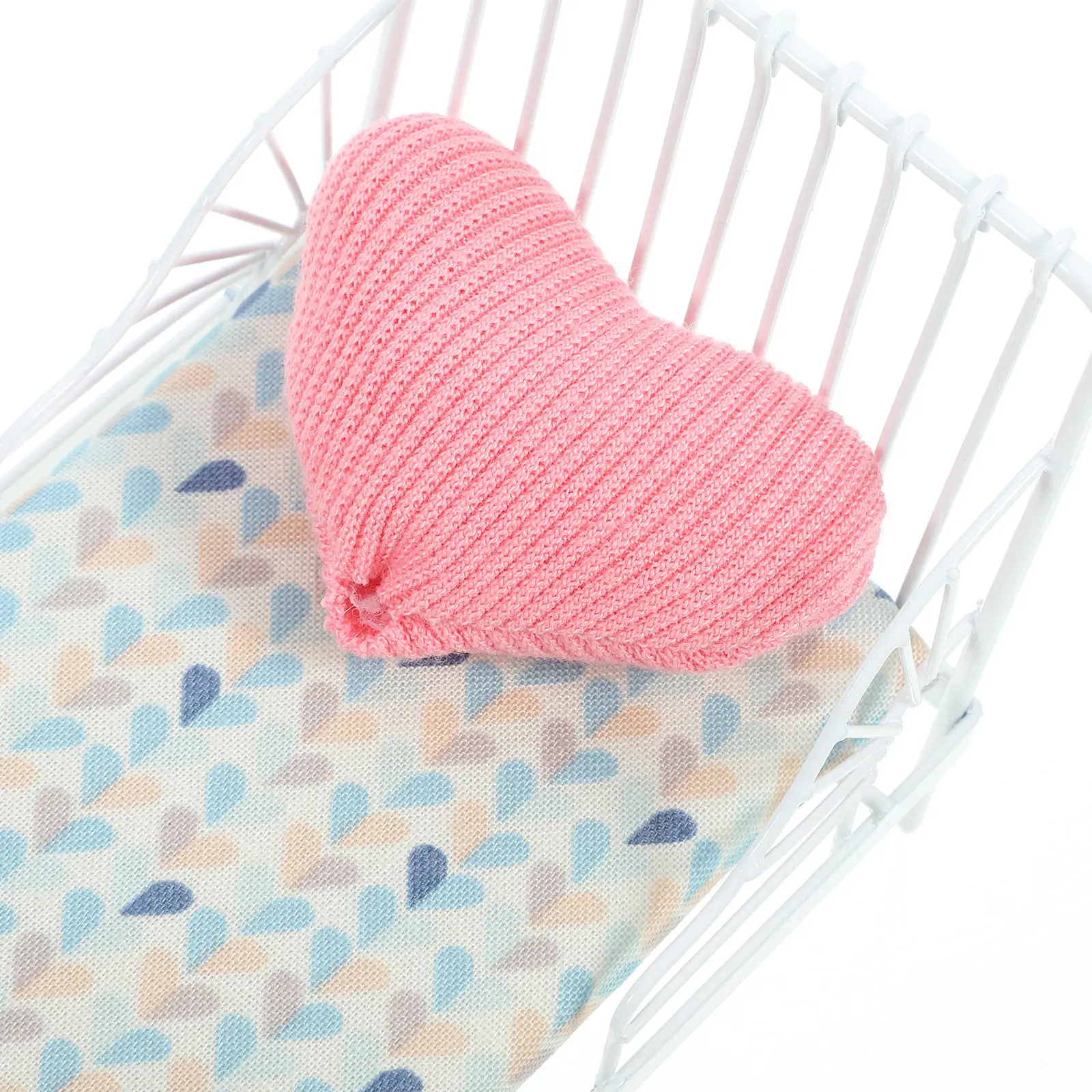 1Set Mini Iron Bed Pillow Set for Dollhouse Vintage Cozy Bedroom Scene Decor Miniature Furniture Ornament Mini House Bed
1Set Mini Iron Bed Pillow Set for Dollhouse Vintage Cozy Bedroom Scene Decor Miniature Furniture Ornament Mini House Bed