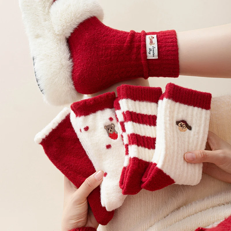 5 Pairs Women's Red Socks Soft Touch Winter Warm Thickened Bear Embroidery Comfortable Sleeping Socks
5 Pairs Women's Red Socks Soft Touch Winter Warm Thickened Bear Embroidery Comfortable Sleeping Socks