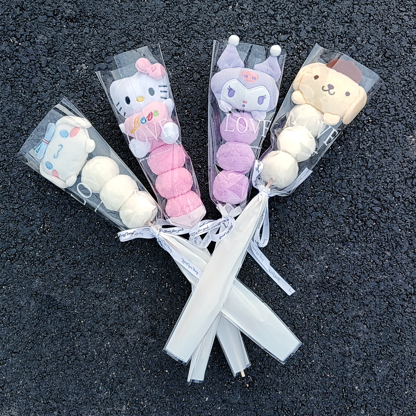 Плюшевый букет My Melody Kuromi Cinnamoroll Hello Kitty, плюшевая игрушка, аниме, домашнее свадебное украшение, подарки на день матери
Плюшевый букет My Melody Kuromi Cinnamoroll Hello Kitty, плюшевая игрушка, аниме, домашнее свадебное украшение, подарки на день матери