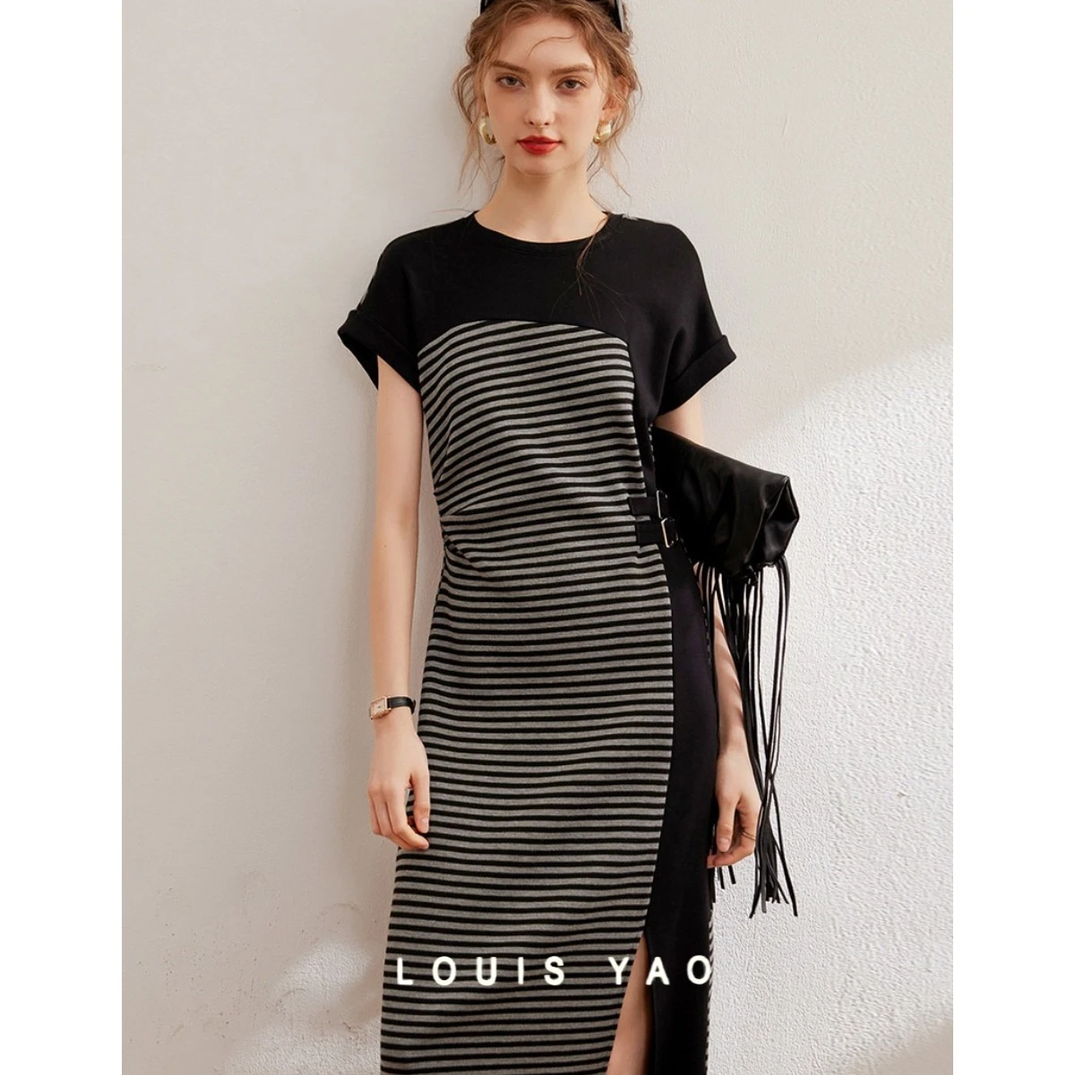 Slim Striped Women's Dresses 2025 Summer New Fashion Casual Dresses Round Neck Short Sleeve Long Dresses Women's Clothing
Slim Striped Women's Dresses 2025 Summer New Fashion Casual Dresses Round Neck Short Sleeve Long Dresses Women's Clothing