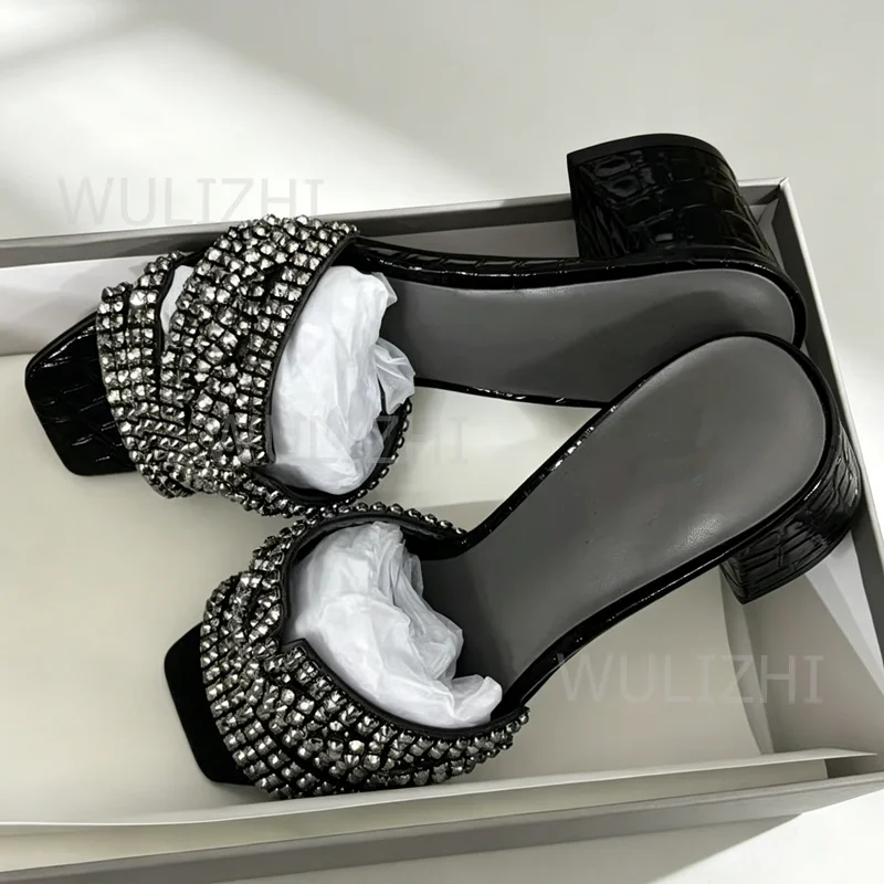 Gladiator Roman Sandals Black Crocodile Pattern Silver Diamond Chunky Heel Square Toe Open Low Heels Women Red Crystal Gold Shoe
Gladiator Roman Sandals Black Crocodile Pattern Silver Diamond Chunky Heel Square Toe Open Low Heels Women Red Crystal Gold Shoe