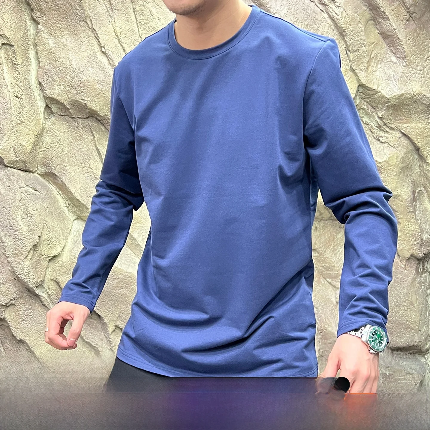 New Autumn Fashion Casual Long Sleeve round Neck Men's Base Shirt Line Comfortable Breathable Standard Fit Sweatshirt
New Autumn Fashion Casual Long Sleeve round Neck Men's Base Shirt Line Comfortable Breathable Standard Fit Sweatshirt