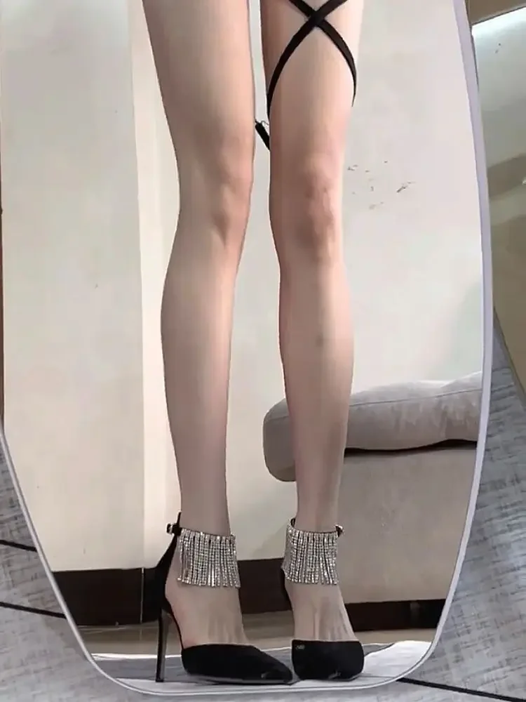 Woman Shoes Rhinestones Pointed Toe Sandals for Women Luxury Summer 2025 Sandal Low Price Trend Sales Pvc Comfort Korea Footwear
Woman Shoes Rhinestones Pointed Toe Sandals for Women Luxury Summer 2025 Sandal Low Price Trend Sales Pvc Comfort Korea Footwear