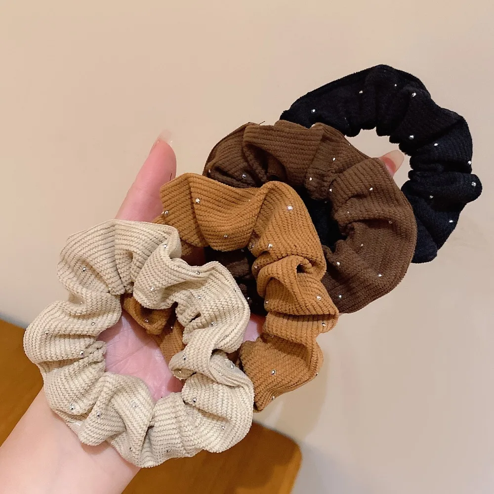 4pcs Elegant Fashion Boho Coil Hair Rings Set Vintage Rope Leather Hair Cuffs Textured Hair Accessories with Artisanal Elegance
4pcs Elegant Fashion Boho Coil Hair Rings Set Vintage Rope Leather Hair Cuffs Textured Hair Accessories with Artisanal Elegance