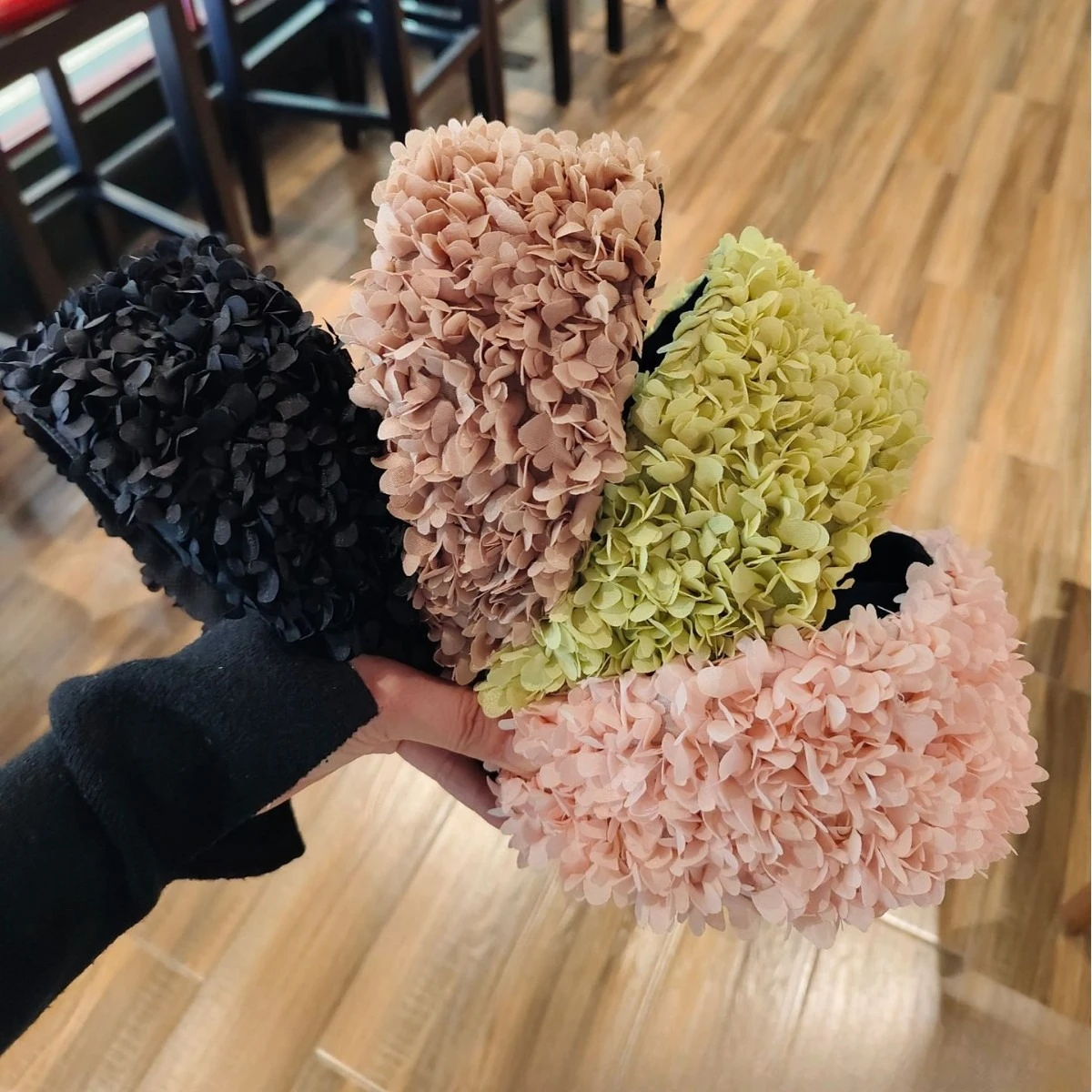 Versatile Wide Headband Simple Organza Floral Hairband Fashion Casual Hair Hoop For Women Daily Wear Minimalist design hair band
Versatile Wide Headband Simple Organza Floral Hairband Fashion Casual Hair Hoop For Women Daily Wear Minimalist design hair band