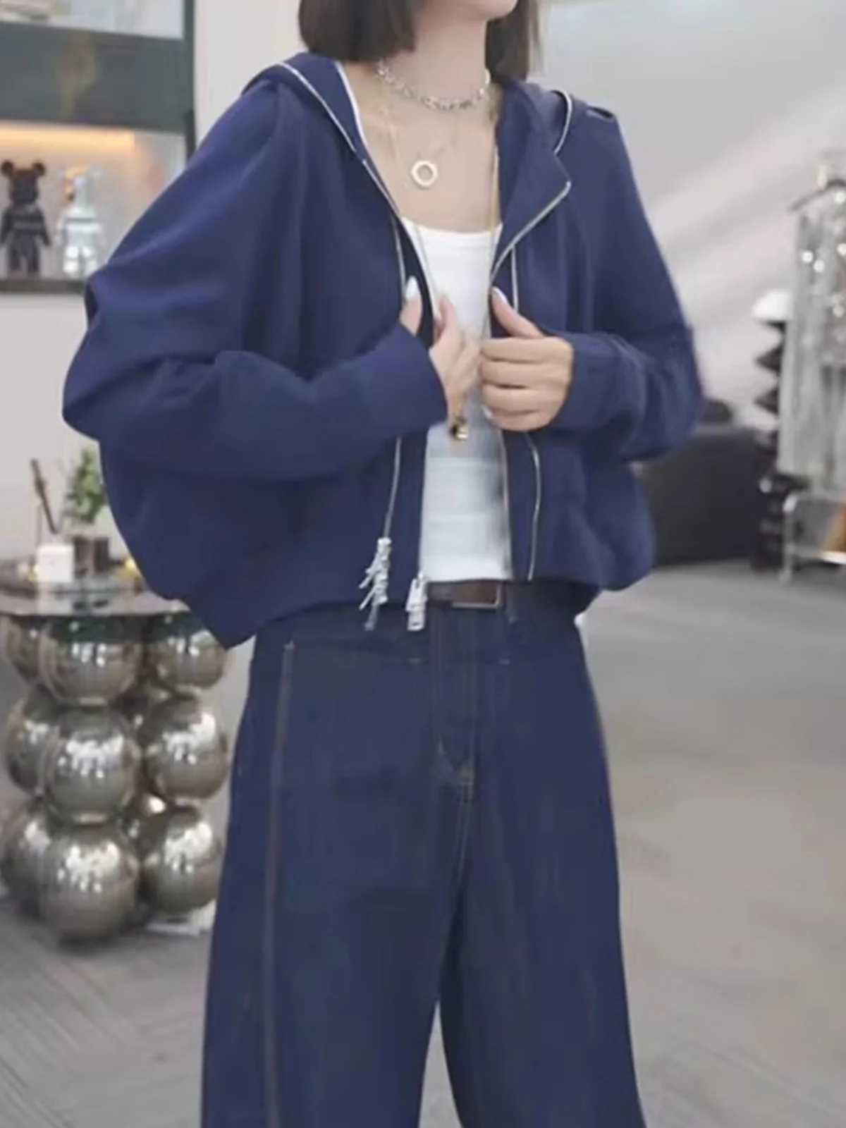 Женская весенняя свободная толстовка больших размеров с длинным рукавом, повседневная, удобная, дышащая, в уличном стиле, на молнии
Женская весенняя свободная толстовка больших размеров с длинным рукавом, повседневная, удобная, дышащая, в уличном стиле, на молнии