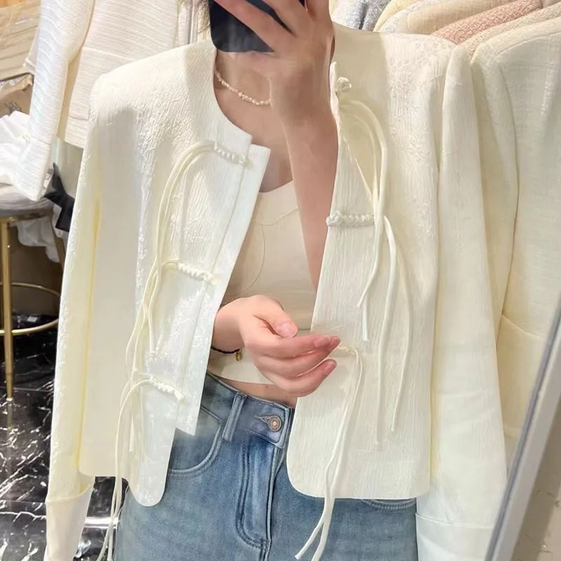 New Chinese style national style buckle coat Women 2024 spring autumn Fashion short Office Jackets female long sleeve retro top
New Chinese style national style buckle coat Women 2024 spring autumn Fashion short Office Jackets female long sleeve retro top