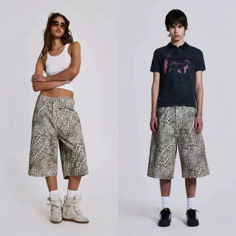 Jaded London 25SS new faded leopard print full print loose wide leg low waisted straight leg jeans fashion jeans
Jaded London 25SS new faded leopard print full print loose wide leg low waisted straight leg jeans fashion jeans