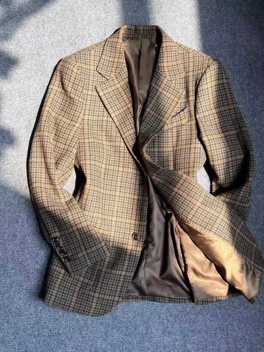 2026 Autumn Winter Men's Italian Vintage Plaid Wool Blend Tweed Business Casual Woolen Suit Trendy Double Breasted Coat
2026 Autumn Winter Men's Italian Vintage Plaid Wool Blend Tweed Business Casual Woolen Suit Trendy Double Breasted Coat