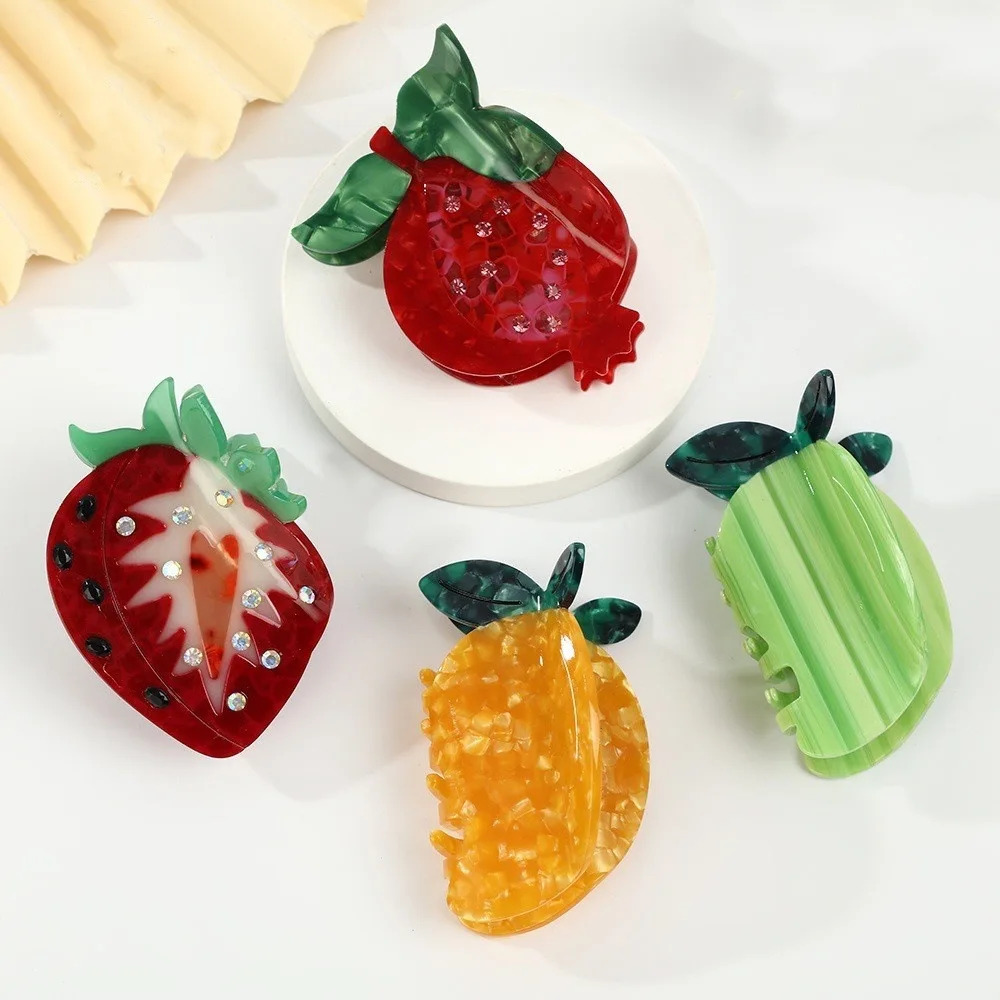 Muweordy новые заколки для волос с фруктами, клубникой, гранатом, ацетатными когтями для женщин, заколки для волос с бриллиантами, зажим в виде акулы, аксессуары для волос
Muweordy новые заколки для волос с фруктами, клубникой, гранатом, ацетатными когтями для женщин, заколки для волос с бриллиантами, зажим в виде акулы, аксессуары для волос