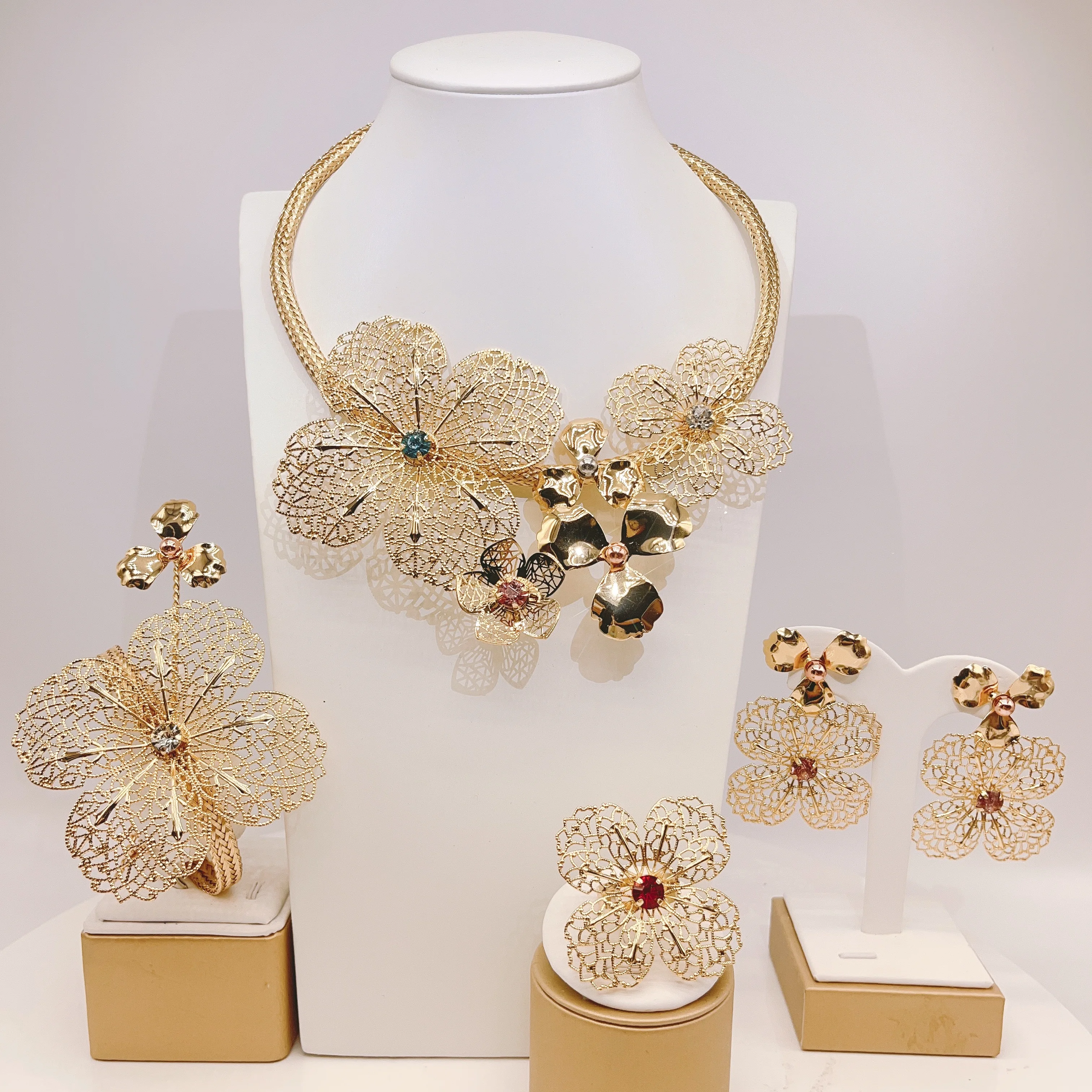 2024 Trend Flower With Colorful Zircon Brazilian Jewelry Collar Brazalete Aretes Anillo Stud Charm 4PC Set Free Shipping H50050
2024 Trend Flower With Colorful Zircon Brazilian Jewelry Collar Brazalete Aretes Anillo Stud Charm 4PC Set Free Shipping H50050