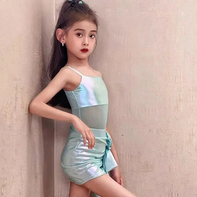 Girls 2025 New Latin dancedress,girls'performance skirt,summer high-end practice suit, and internet-famous performance suit set
Girls 2025 New Latin dancedress,girls'performance skirt,summer high-end practice suit, and internet-famous performance suit set