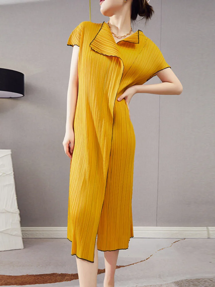 Yellow Pleated Dress Women Loose Temperament Solid Color V Neck Short Sleeve Elegant Thin Breathable Fabric Dresses Summer
Yellow Pleated Dress Women Loose Temperament Solid Color V Neck Short Sleeve Elegant Thin Breathable Fabric Dresses Summer