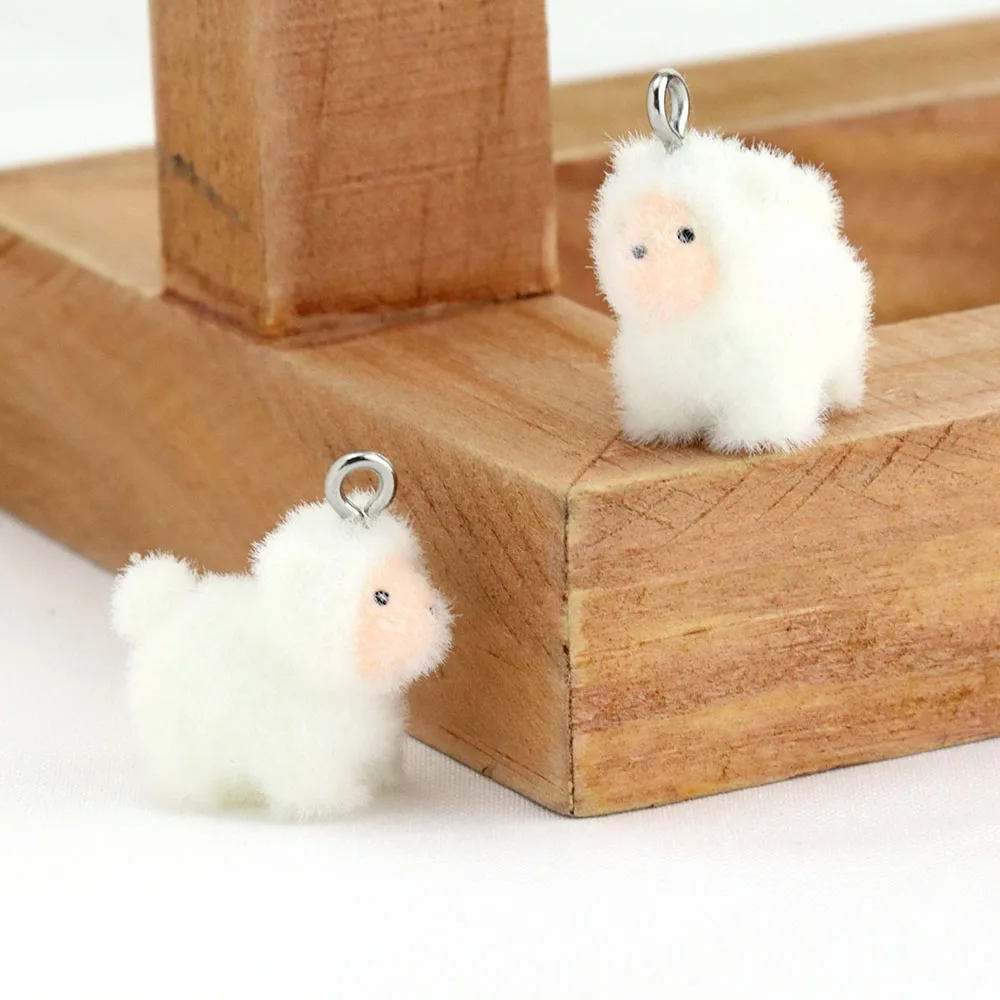 Набор из 5 плюшевых 3D-подвесок в виде овец: милые куклы-брелоки для сережек и ключей, аксессуары для рукоделия
Набор из 5 плюшевых 3D-подвесок в виде овец: милые куклы-брелоки для сережек и ключей, аксессуары для рукоделия