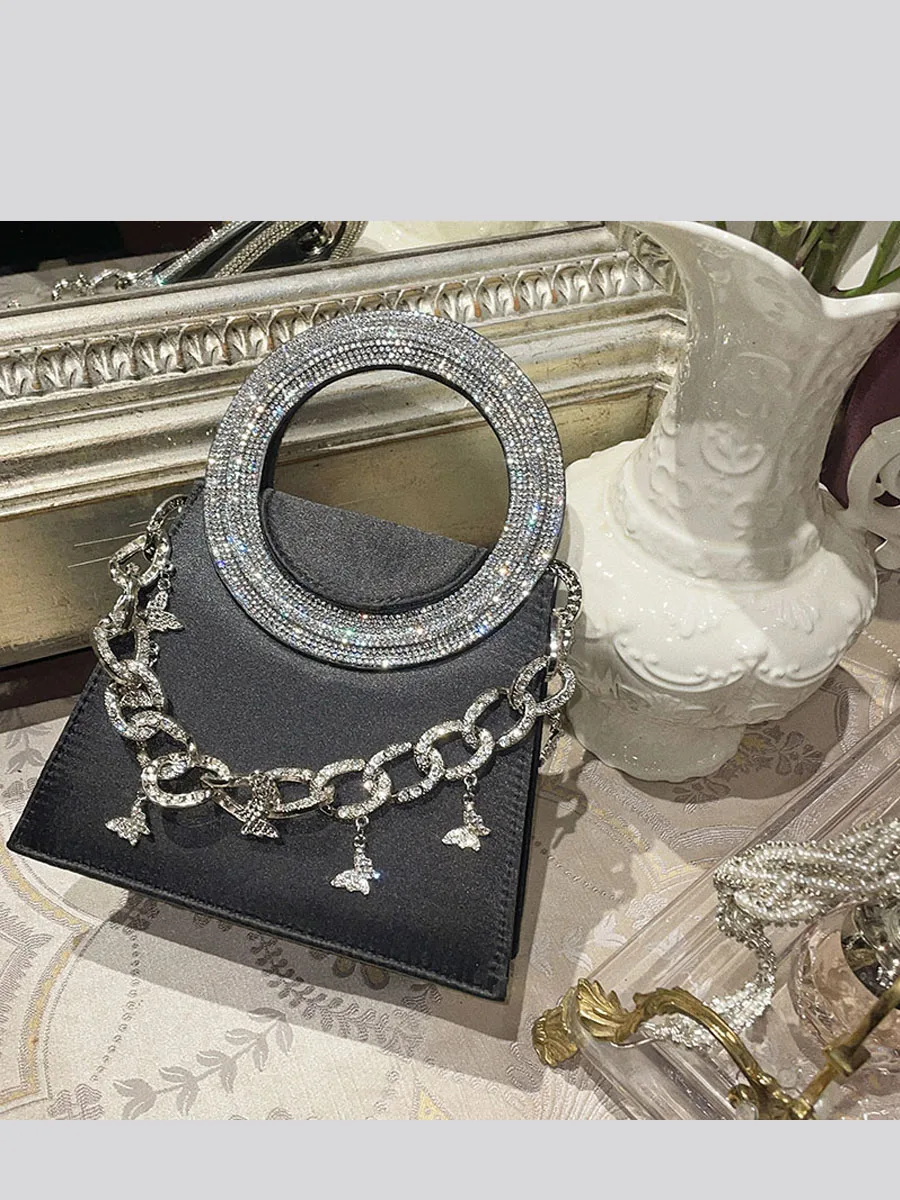 UGALS Fairy Sparkling round Ring Water Diamond Satin Surface Banquet Trapezoidal Handbag Evening Clutch Crossbody Bag
UGALS Fairy Sparkling round Ring Water Diamond Satin Surface Banquet Trapezoidal Handbag Evening Clutch Crossbody Bag