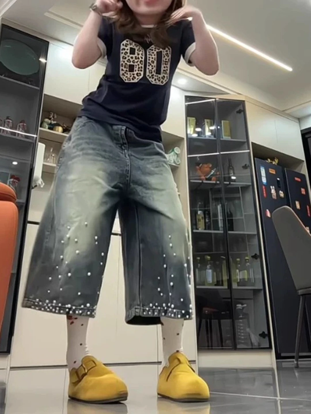 American Retro Street Glitter Denim Seven-Foot Pants Women Summer Large Size Fat MM High Waist Loose Wide Leg Pants
American Retro Street Glitter Denim Seven-Foot Pants Women Summer Large Size Fat MM High Waist Loose Wide Leg Pants