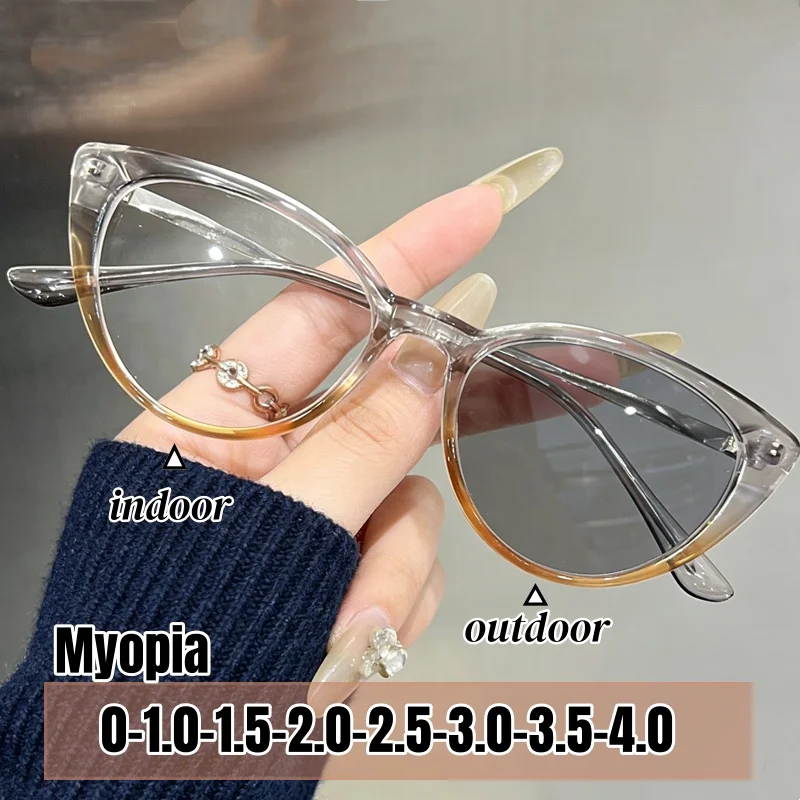 New Trend Women's Photochromic Myopia Glasses Men Ladies Stylish Cat Eye Color Changing Eyewear Anti-UV Near Sight Glasses
New Trend Women's Photochromic Myopia Glasses Men Ladies Stylish Cat Eye Color Changing Eyewear Anti-UV Near Sight Glasses