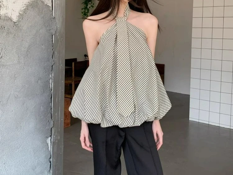 2026 Summer Thin Loose Design Zebra Striped Neck Tie Cloud Sling Vest Women's Clothing
2026 Summer Thin Loose Design Zebra Striped Neck Tie Cloud Sling Vest Women's Clothing