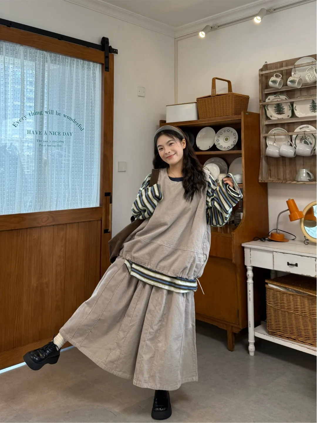 Women's Casual Design Three-Piece Set Spring 2026 Long Sleeve Striped T-Shirt Corduroy Vest Wide Leg Pants New Arrival
Women's Casual Design Three-Piece Set Spring 2026 Long Sleeve Striped T-Shirt Corduroy Vest Wide Leg Pants New Arrival