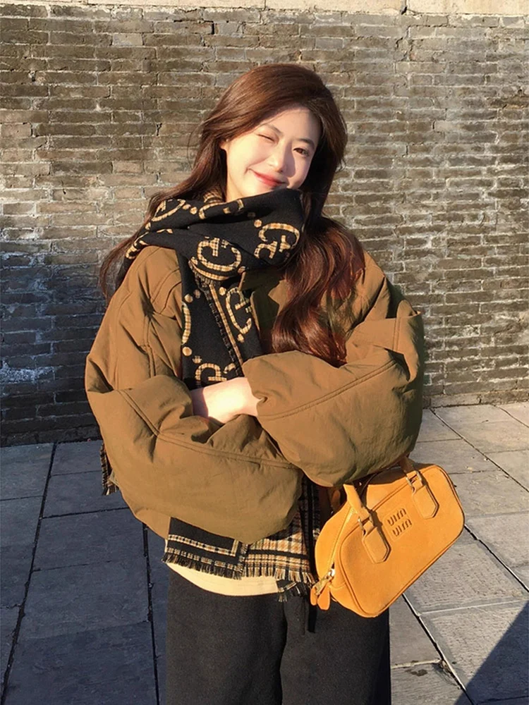 Winter Thickened Retro Coffee Floral Short down Cotton Jacket Women's Fashionable Design Korean Style Straight Cut Coat
Winter Thickened Retro Coffee Floral Short down Cotton Jacket Women's Fashionable Design Korean Style Straight Cut Coat