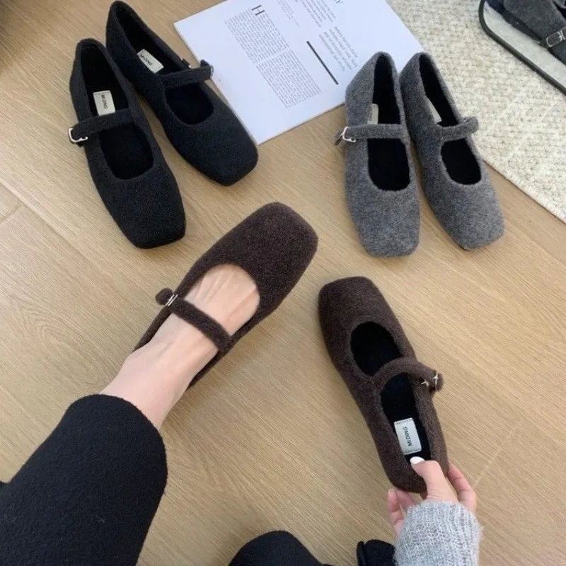 Fashion Square Toe Fleece Flet Ballet Flats Woman Winter Warm Wool Mary Jane Shoes Ladies Brand Design Elegant Plush Loafers
Fashion Square Toe Fleece Flet Ballet Flats Woman Winter Warm Wool Mary Jane Shoes Ladies Brand Design Elegant Plush Loafers