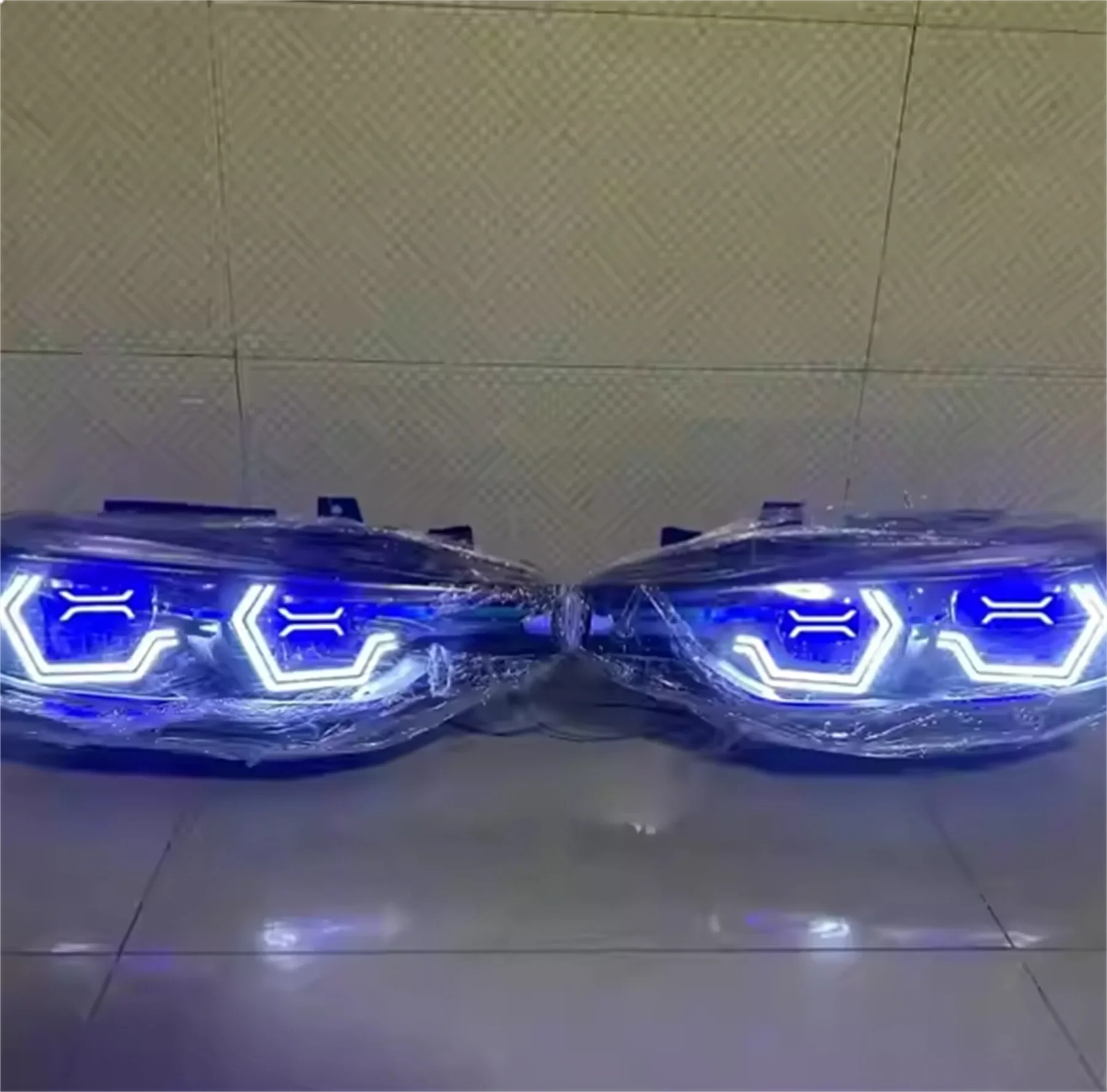 Led headlight for BMW 3 Series OSS 13-19 Daytime Running DRL headlamp Low High Beam Turn signal
Led headlight for BMW 3 Series OSS 13-19 Daytime Running DRL headlamp Low High Beam Turn signal