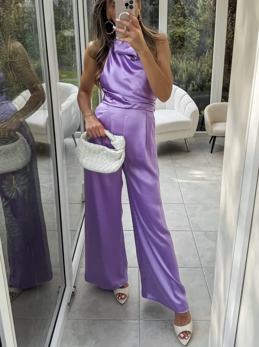 Retro Casual Fashion Women's Satin Jumpsuit Backless Solid Color Straight Jumpsuit New Fashion Summer Party Holiday Jumpsuit
Retro Casual Fashion Women's Satin Jumpsuit Backless Solid Color Straight Jumpsuit New Fashion Summer Party Holiday Jumpsuit