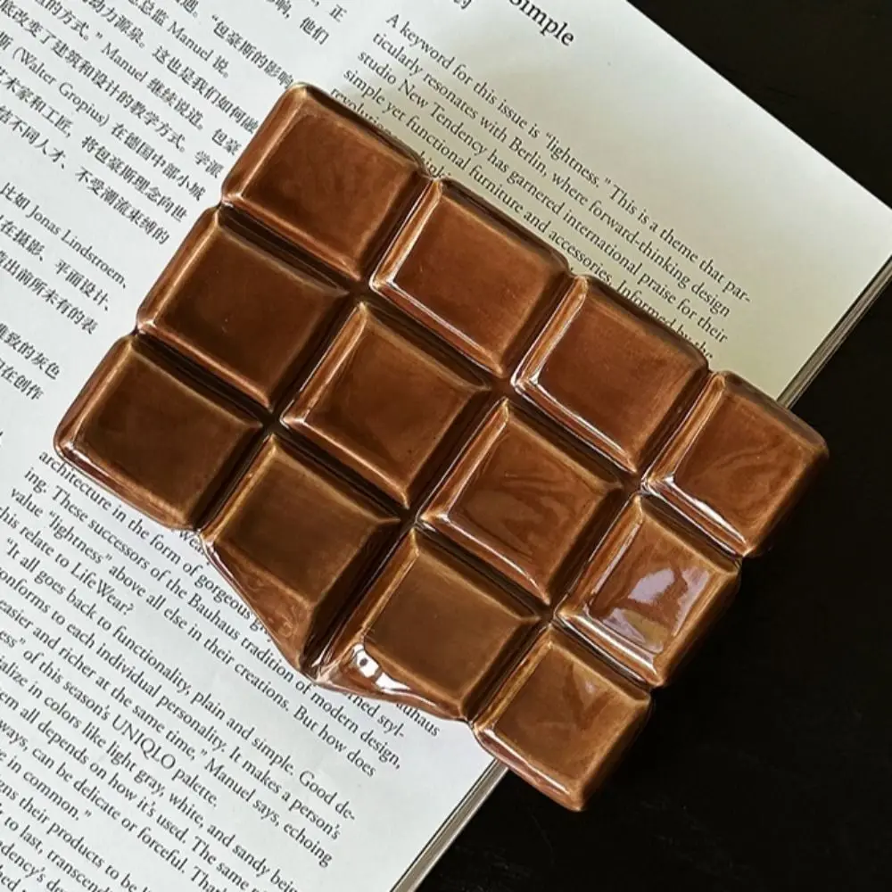 Ornament Ceramic Soap Dish Holder Creative Chocolate Shape Soap Rack Drain Water Home Decoration Soap Box Hotel
Ornament Ceramic Soap Dish Holder Creative Chocolate Shape Soap Rack Drain Water Home Decoration Soap Box Hotel