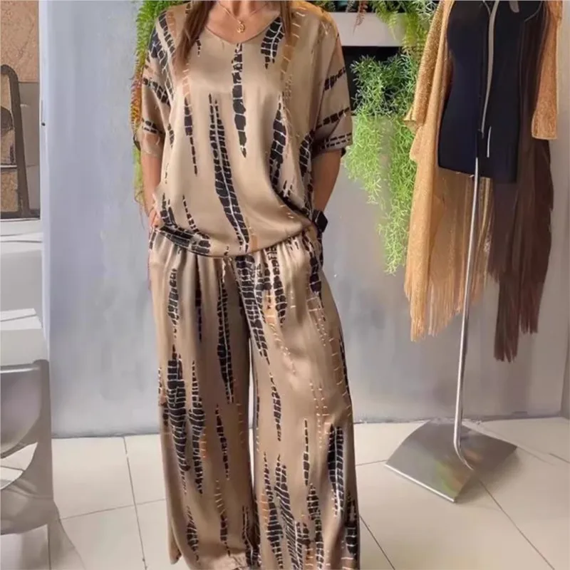 Summer Vintage Printed Short Sleeve Shirts High Waist Wide Leg Pants Suit Women Casual Two Piece Set 2025
Summer Vintage Printed Short Sleeve Shirts High Waist Wide Leg Pants Suit Women Casual Two Piece Set 2025