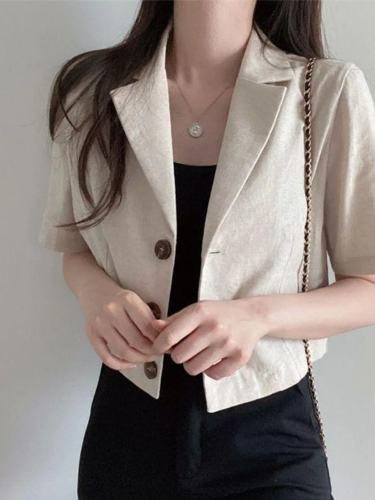 Korean Style Casual Short Sleeve Color Women's Summer Thin Loose Short Coat Elegant Outerwear Small Size Top
Korean Style Casual Short Sleeve Color Women's Summer Thin Loose Short Coat Elegant Outerwear Small Size Top