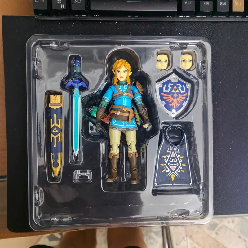 Figma 626 Series Link Action Figure The Legend Of Zelda Tears Of The Kingdom Interchangeable Face Shield Sword Desktop Ornament
Figma 626 Series Link Action Figure The Legend Of Zelda Tears Of The Kingdom Interchangeable Face Shield Sword Desktop Ornament