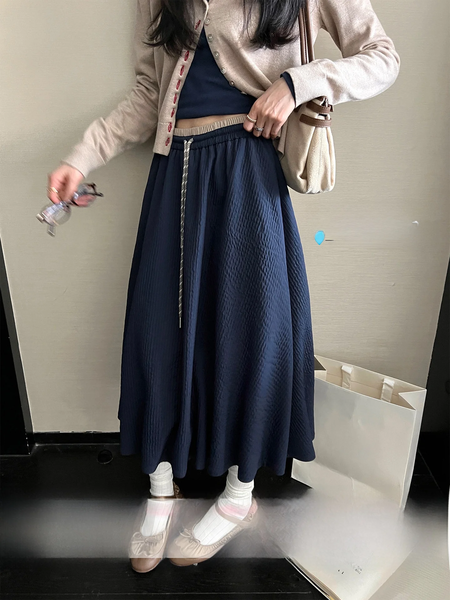 Пышная расшитая юбка с двойным поясом и цветовыми блоками, А-силуэт, для модных и стильных женщин
Пышная расшитая юбка с двойным поясом и цветовыми блоками, А-силуэт, для модных и стильных женщин